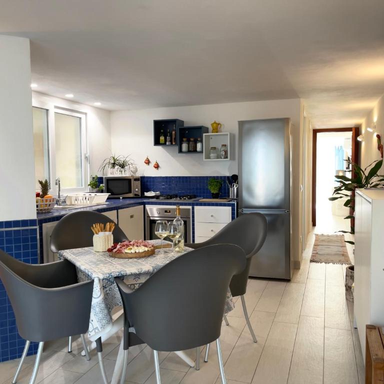 Marina Beach Apartments - Two-Bedroom Apartment - 12