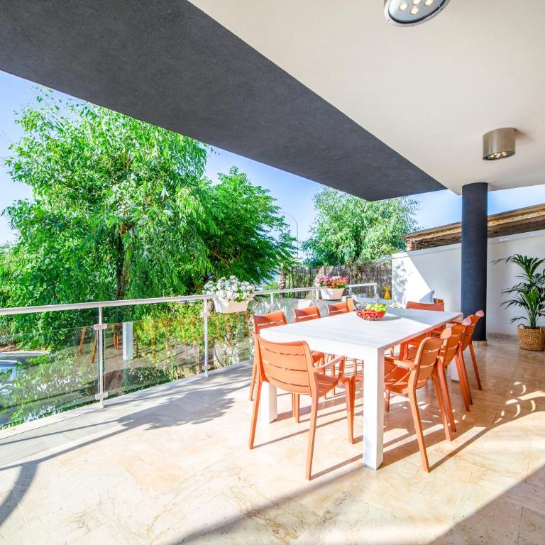 Marina Beach Apartments - Apartment - 1