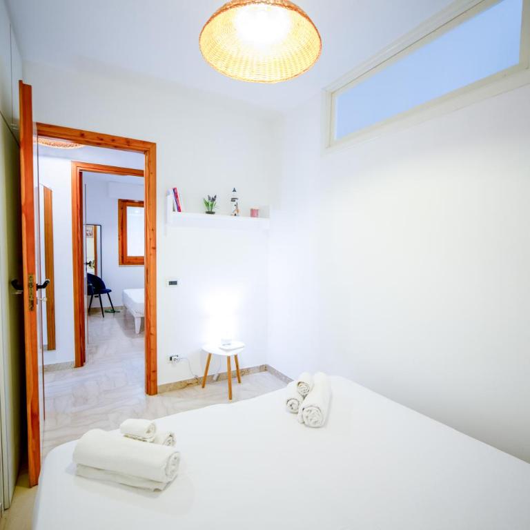 Marina Beach Apartments - Apartment - 8