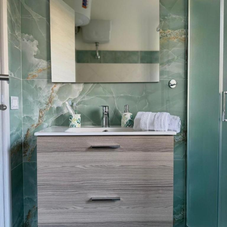 Sorrento Wonders Apartment - One-Bedroom Apartment - 9