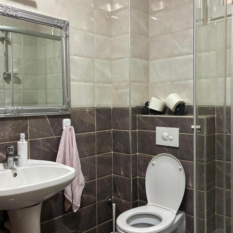 VHome - Two-Bedroom Apartment - 11