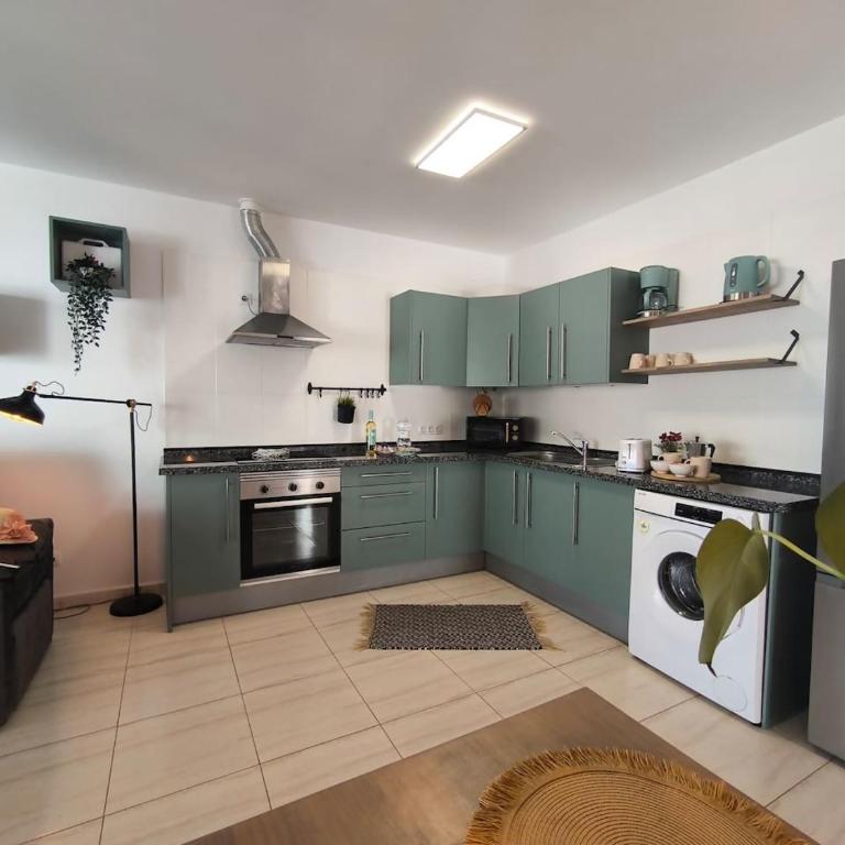 RenTenerife Magec Swing & Sun - Amarilla Golf - Apartamento de 3 dormitorios - 11