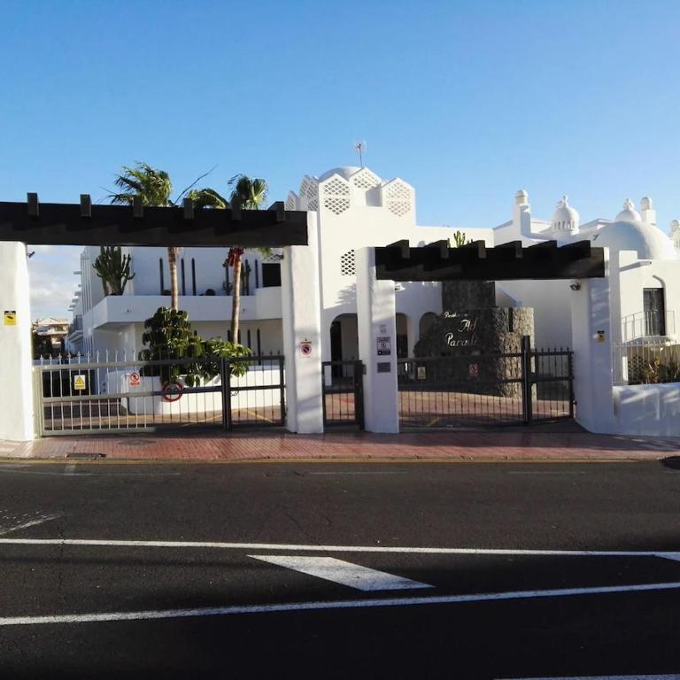 Acogedor dúplex 8B con amplia terraza y vistas al mar - Apartamento de 2 dormitorios - 28