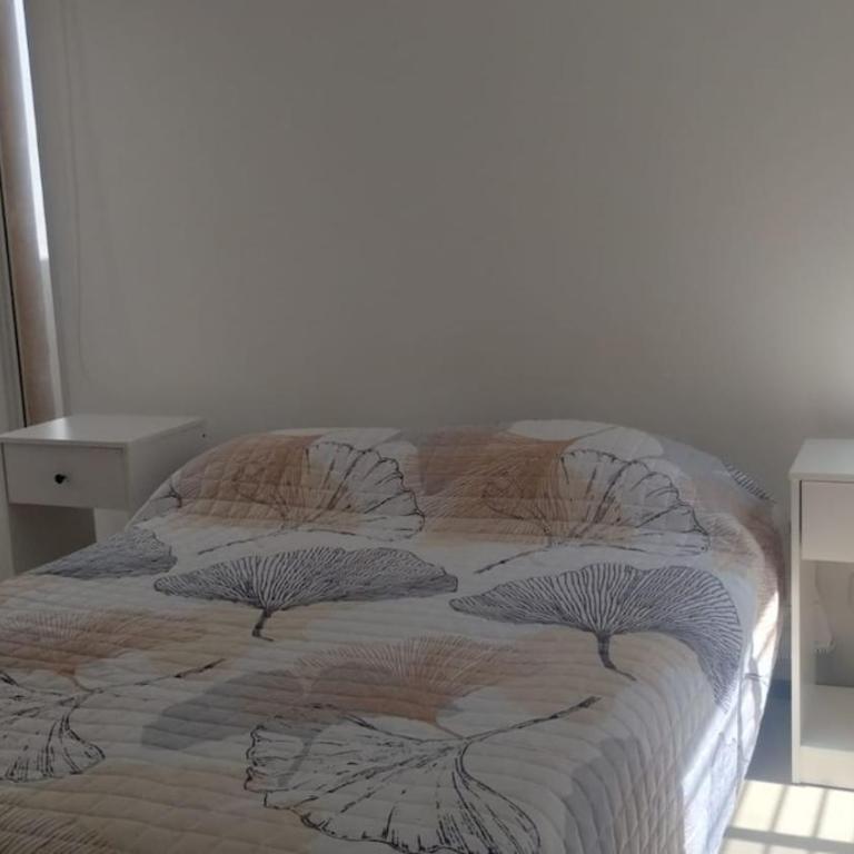 Duplex luminoso con patio - Room #1584649901 - 14