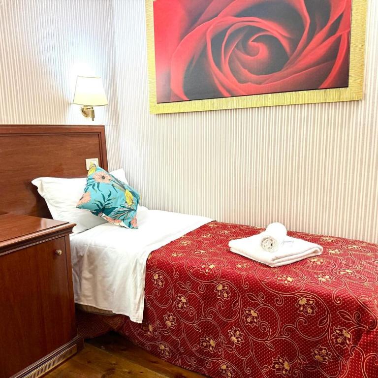 Royal Termini Guest House - Camera Singola con Bagno in Comune - 2