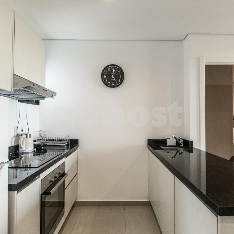 Modern 1-Bedroom Apartment in Prime Location - Apartment - 15
