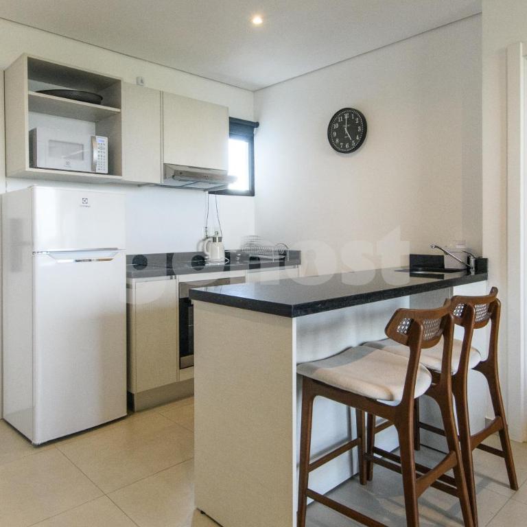 Modern 1-Bedroom Apartment in Prime Location - Apartment - 13