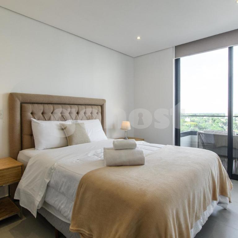 Modern 1-Bedroom Apartment in Prime Location - Apartment - 2