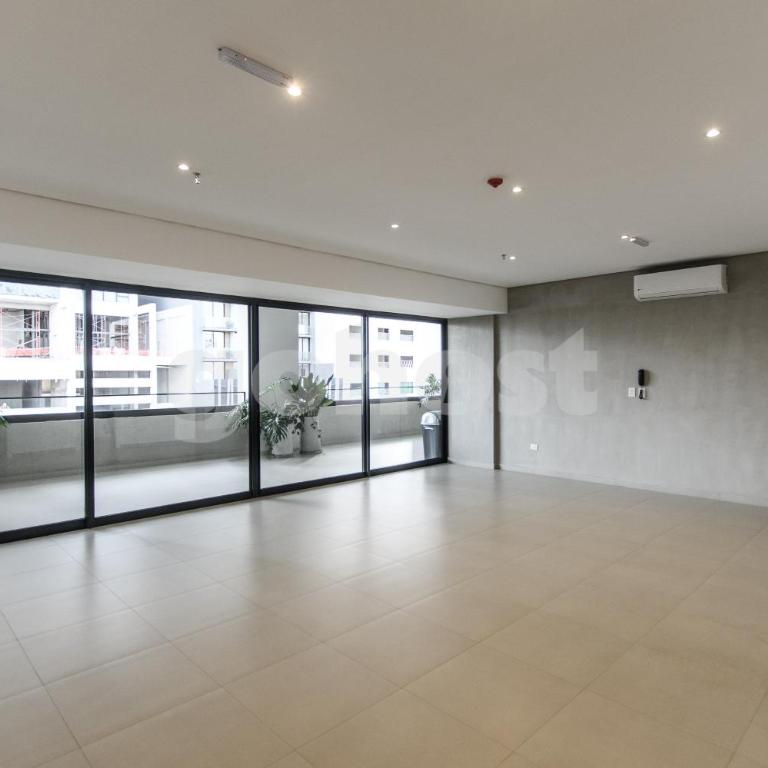 Modern 1-Bedroom Apartment in Prime Location - Apartment - 34