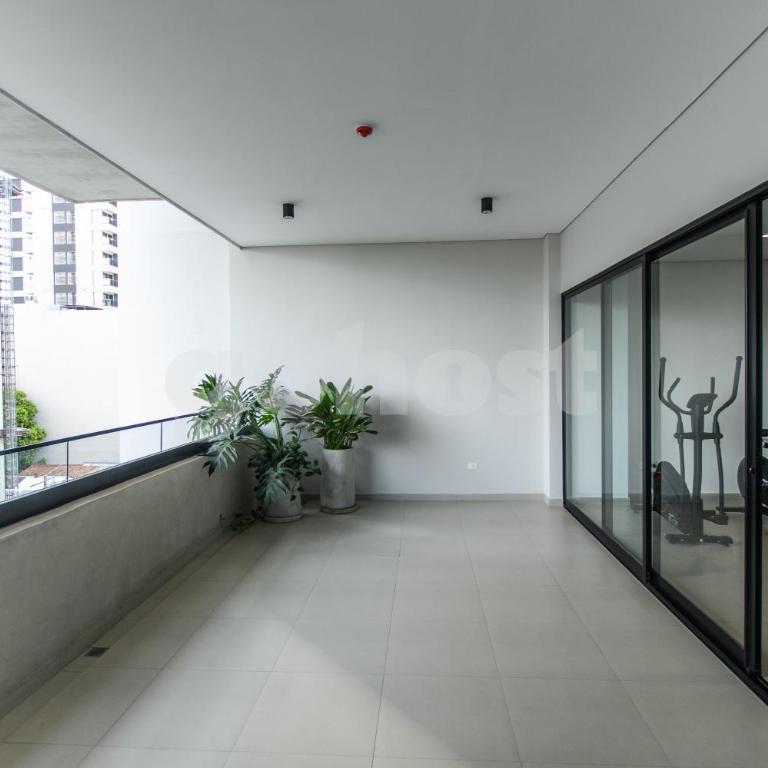 Modern 1-Bedroom Apartment in Prime Location - Apartment - 33