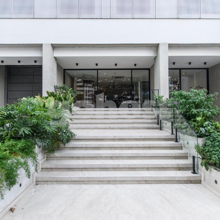 Modern 1-Bedroom Apartment in Prime Location - Apartment - 24