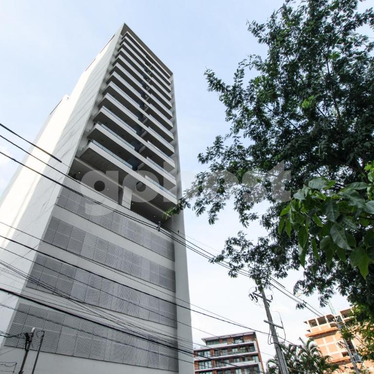 Modern 1-Bedroom Apartment in Prime Location - Apartment - 23