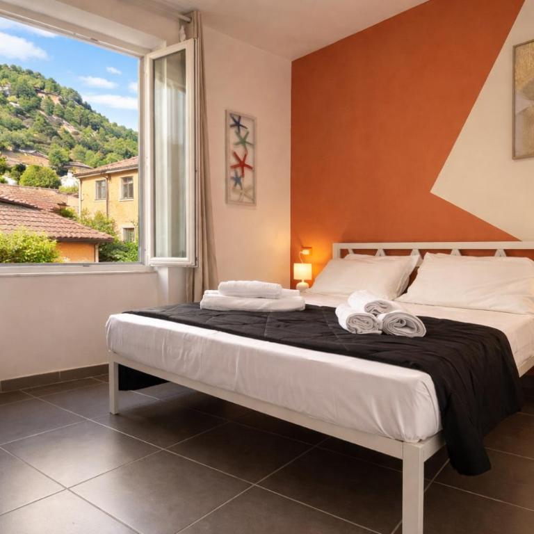 Central Vernazza Budget Rooms - Doppelzimmer mit eigenem Bad - 1