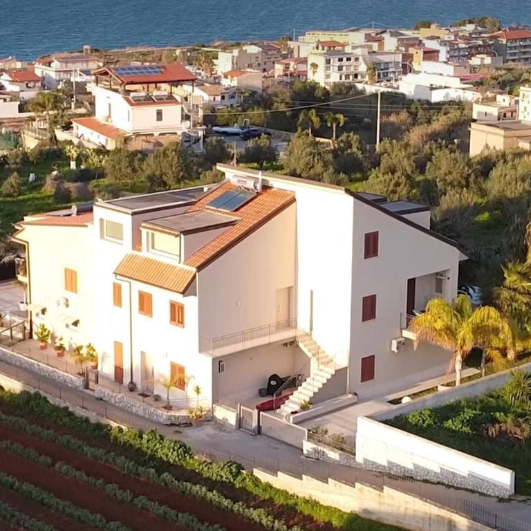 Nereide home 350 sqm with large garden - Villa con Vista Mare - 1