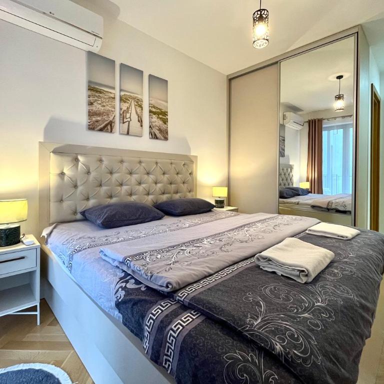 2bd New Dobrota Apt with Bay Views - Apartment with Balcony - 9