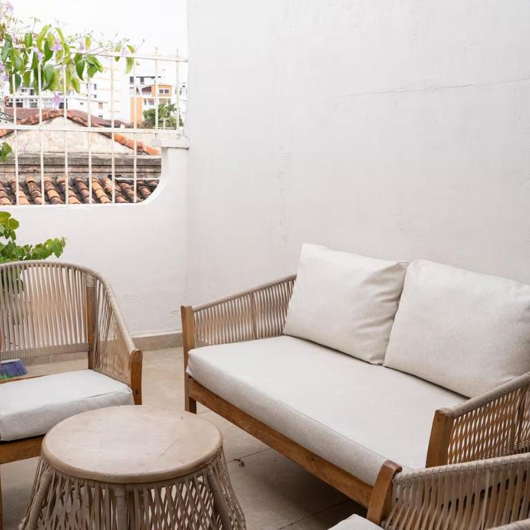Casa Badillo 2 OLD CITY CRAZY LOCATION 4br jacuzzi wifi Ac hottub - Apartment - 3