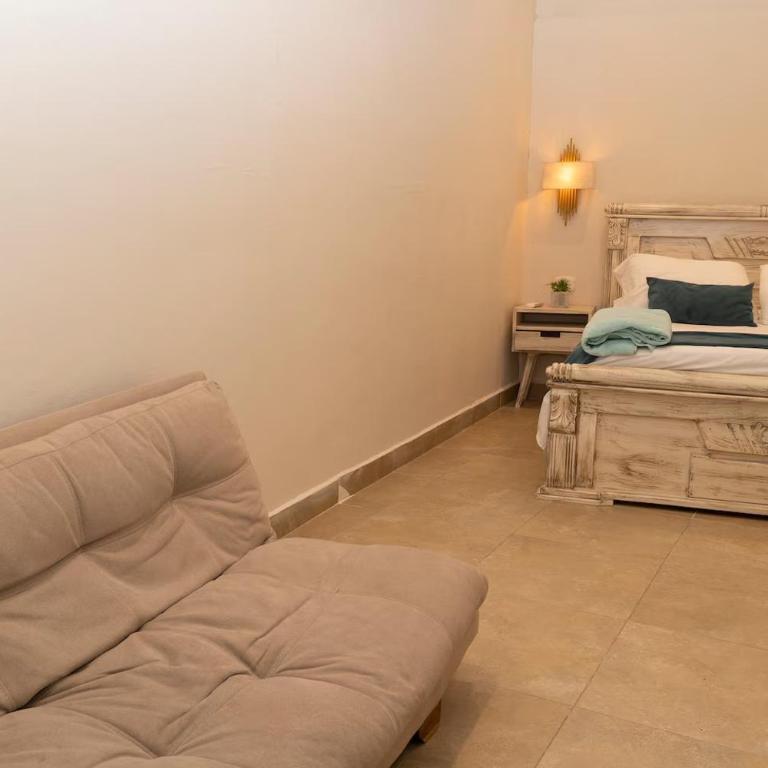 Casa Badillo 2 OLD CITY CRAZY LOCATION 4br jacuzzi wifi Ac hottub - Apartment - 21