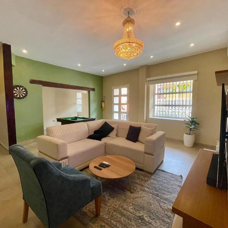 Casa Badillo 2 OLD CITY CRAZY LOCATION 4br jacuzzi wifi Ac hottub - Apartment - 4