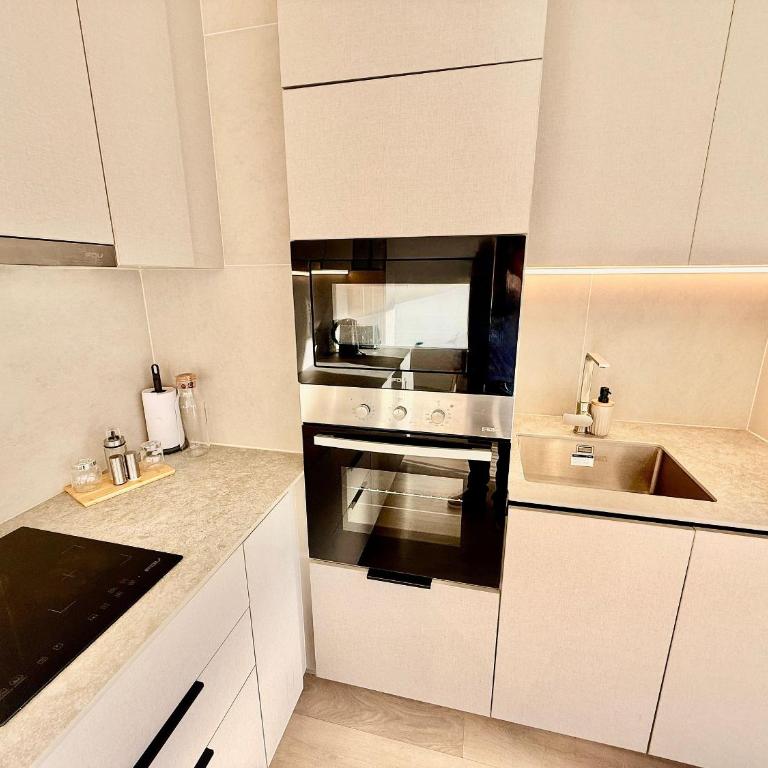 Modern decor and excellent location - Apartment - 2