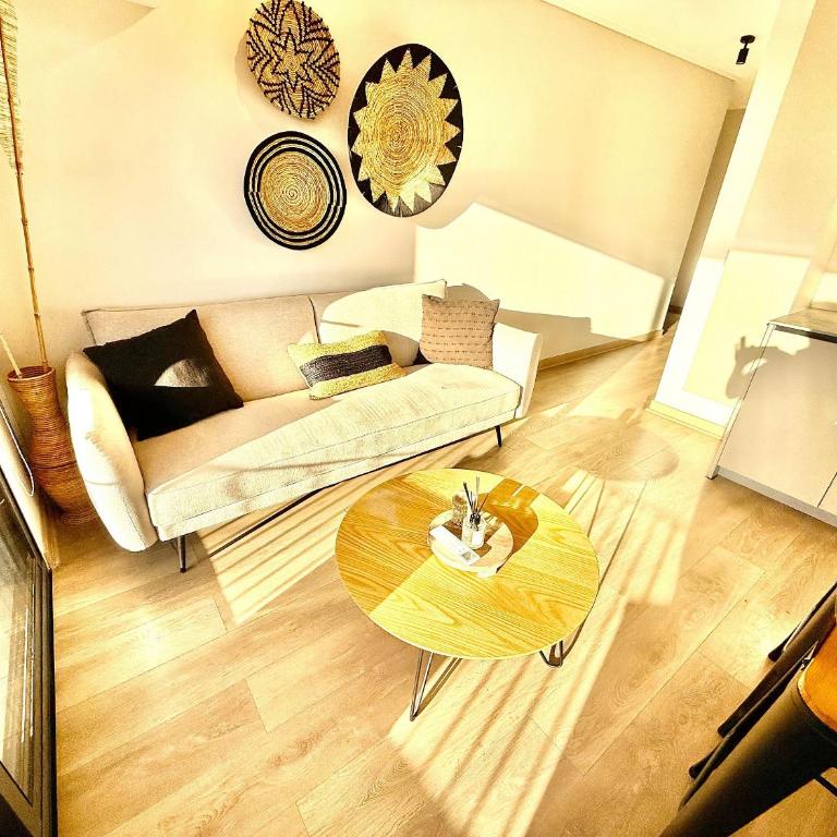 Modern decor and excellent location - Apartment - 11