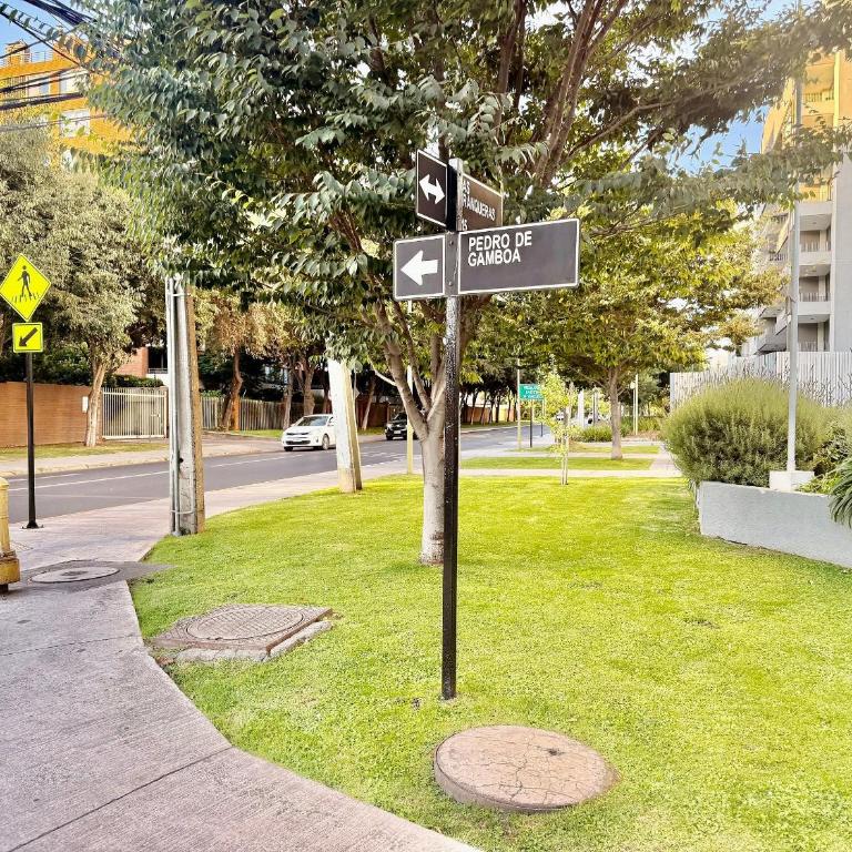 Modern decor and excellent location - Apartment - 26