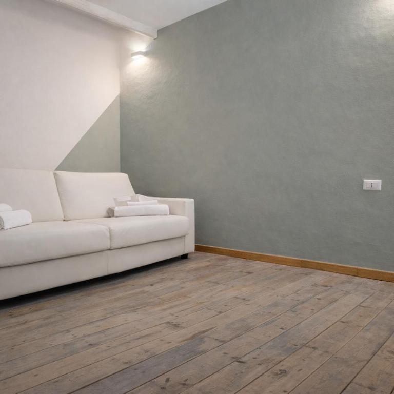 Central Vernazza Budget Rooms - Vierbettzimmer mit eigenem Bad - 2