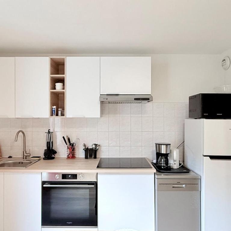 Apartments for 6 people - Thermal baths, Nature and Skiing - Appartement 3 Chambres - 12