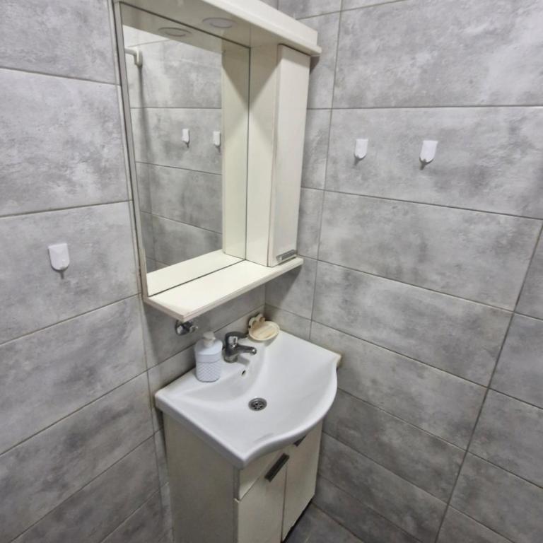 Konak Kod Gorana 1 - Apartman sa 1 Spavaćom Sobom - 15