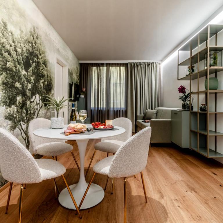 Realkasa Kairos Luxury Apartments - One-Bedroom Apartment - 1