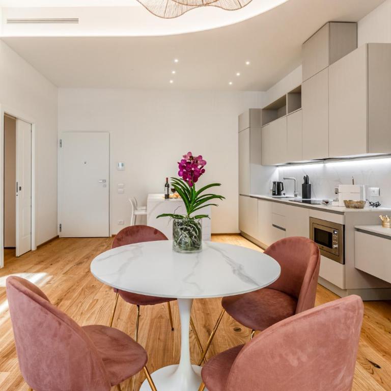 Realkasa Kairos Luxury Apartments - Two-Bedroom Apartment - 11
