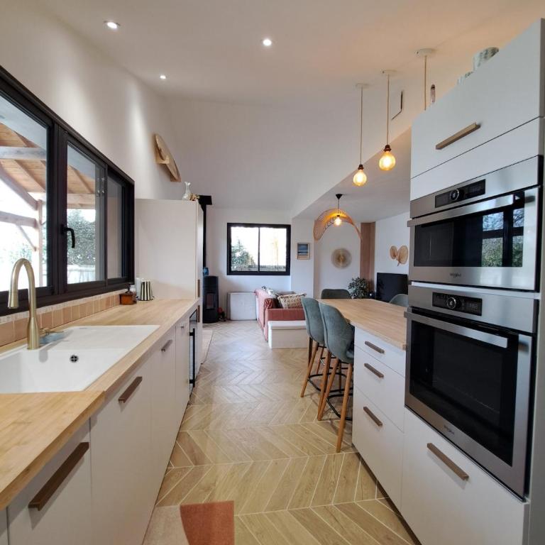 Maison avec dépendance, proche de la plage - Three-Bedroom House - 5
