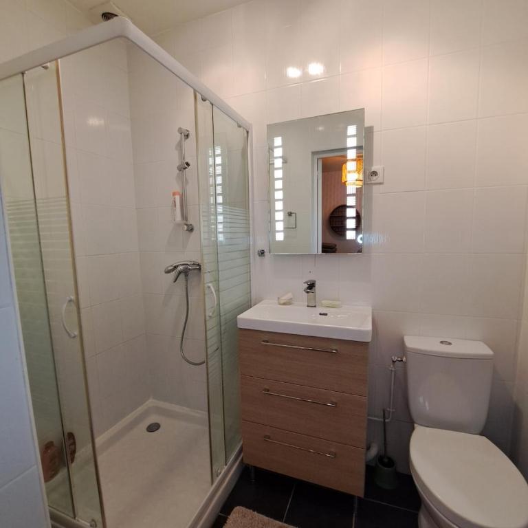 Maison avec dépendance, proche de la plage - Three-Bedroom House - 20