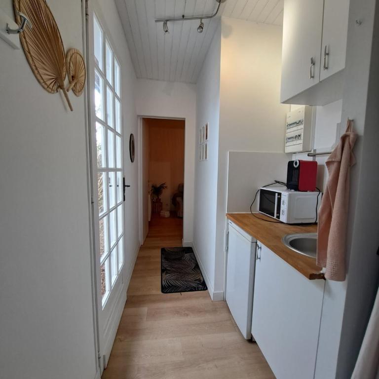 Maison avec dépendance, proche de la plage - Three-Bedroom House - 24
