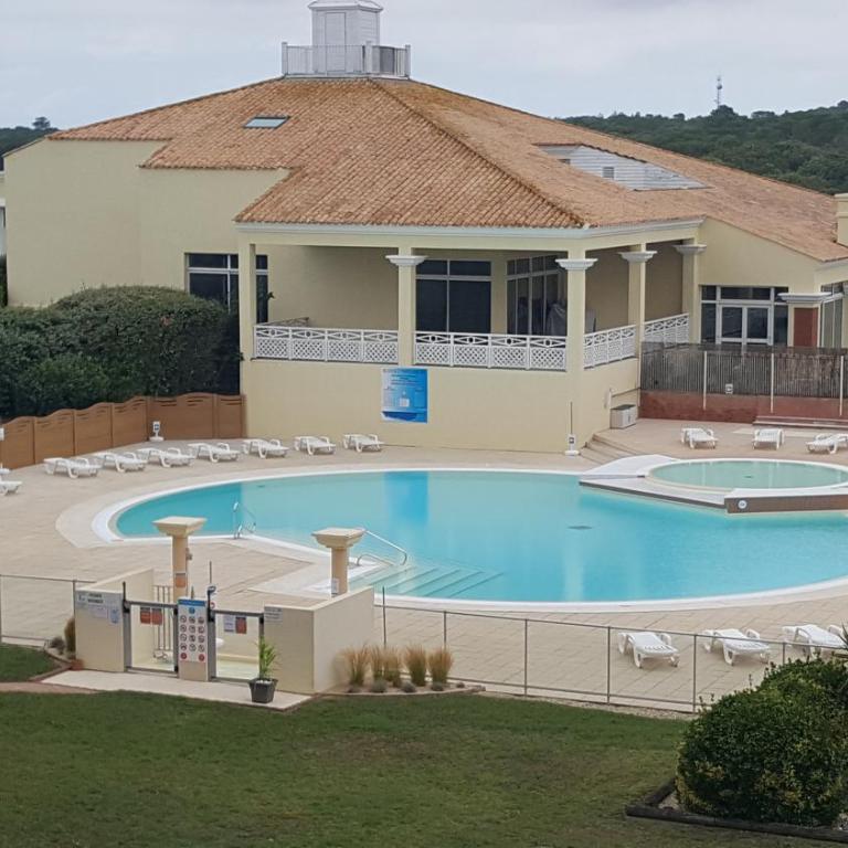 A SAISIR VUE SUR L'OCEAN, DIRECT PLAGE, PISCINE, appartement entier studio pour 4 personnes - Studio - Vue sur Mer - 12