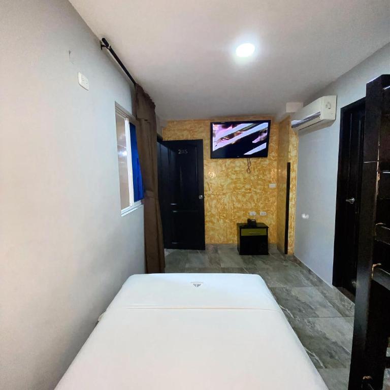 Hotel Mi Palermo - Standard Quadruple Room - 2