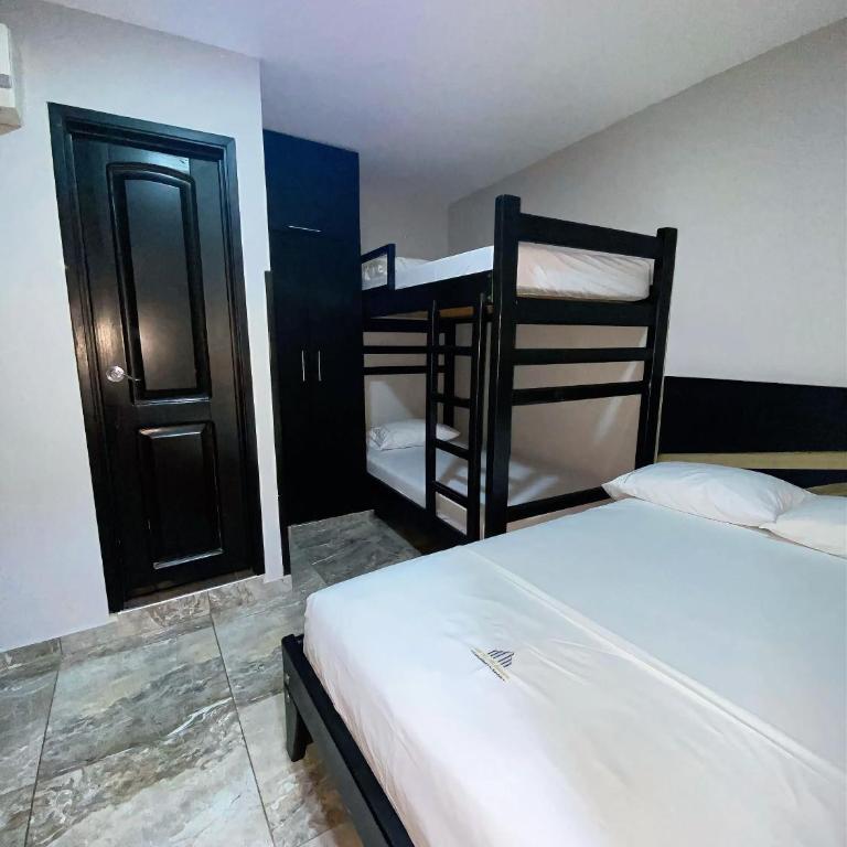 Hotel Mi Palermo - Standard Quadruple Room - 4