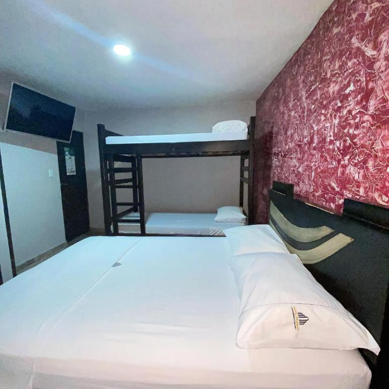 Hotel Mi Palermo - Standard Quadruple Room - 5