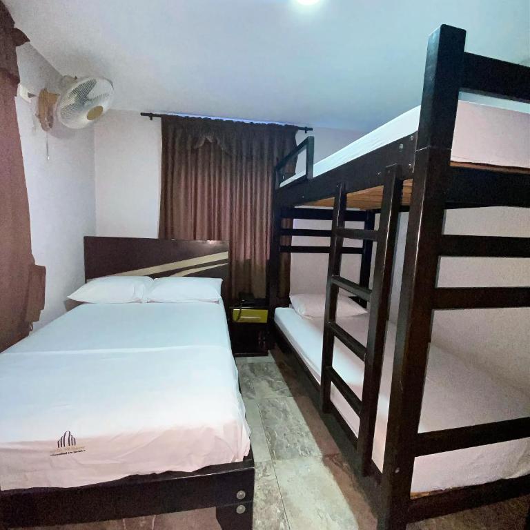 Hotel Mi Palermo - Standard Quadruple Room - 5