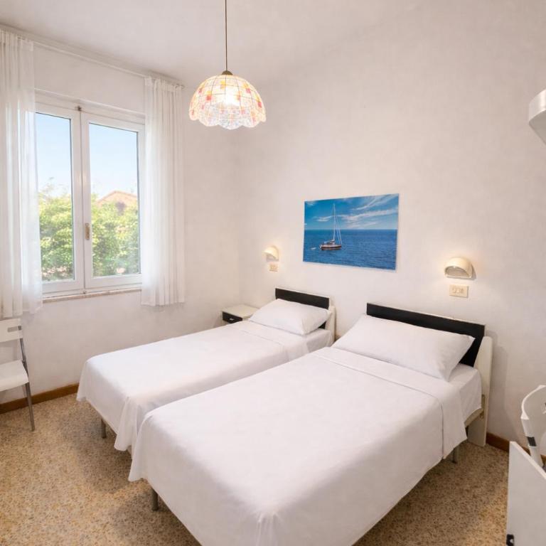 Hotel Sasselli Dipendenza Hotel Zamagna - Camera Doppia con Letti Singoli - 1