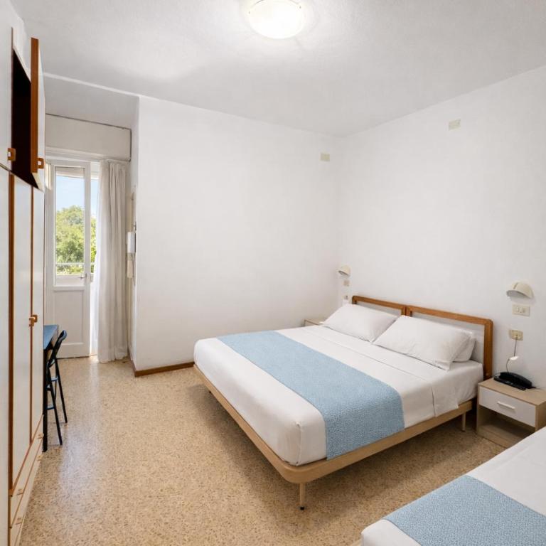 Hotel Sasselli Dipendenza Hotel Zamagna - Camera Tripla Economy - 5
