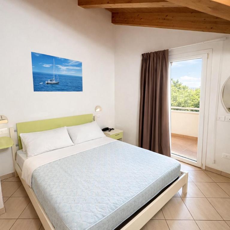 Hotel Sasselli Dipendenza Hotel Zamagna - Camera Matrimoniale Deluxe - 15