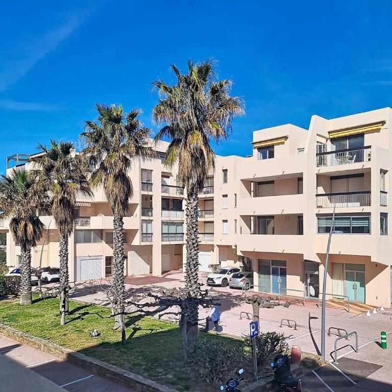 Studio climatisé avec grande terrasse à Bormes - FR-1-610-109 - Studio - 12
