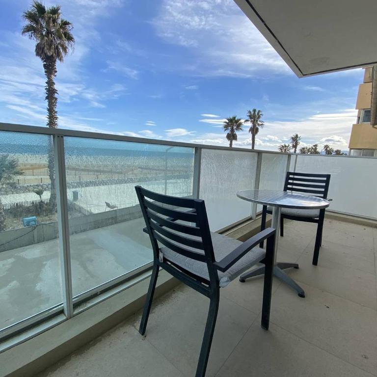 T3 bord de mer rénové, loggia, parking privé - FR-1-696-129 - Appartement - 1