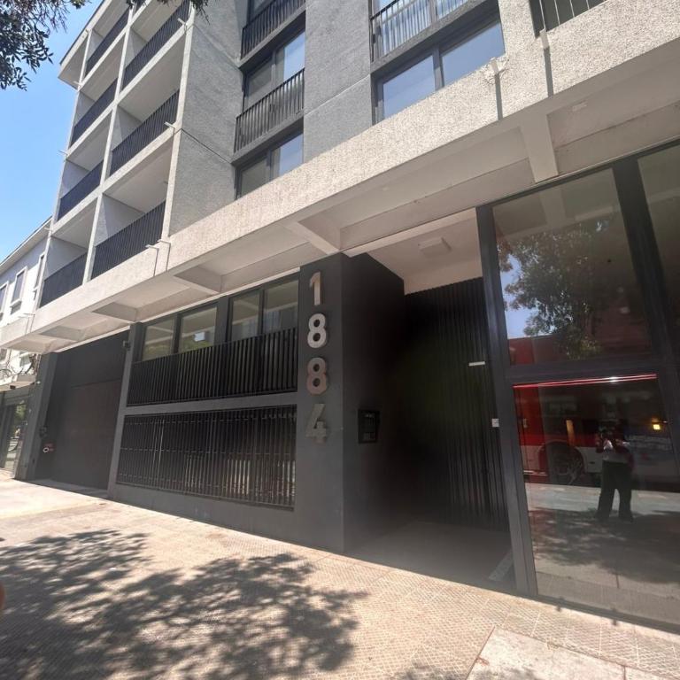 Estudio con Estilo Entre Barrio Brasil y La Moneda Metro Santa Ana - One-Bedroom Apartment - 15