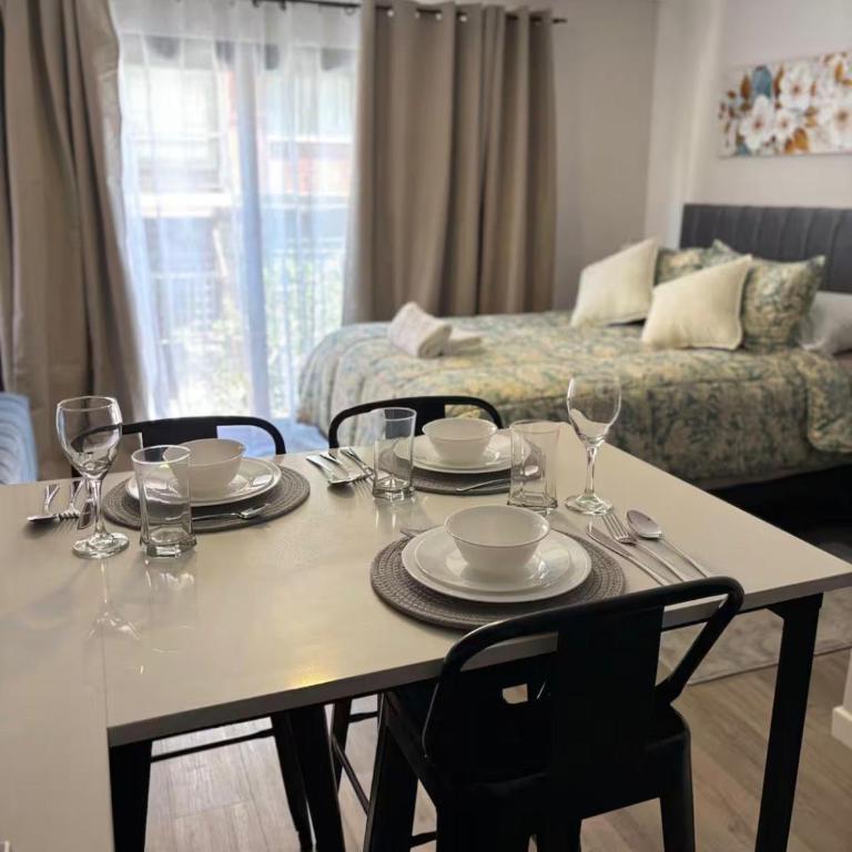 Estudio con Estilo Entre Barrio Brasil y La Moneda Metro Santa Ana - One-Bedroom Apartment - 1
