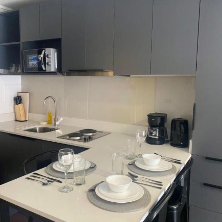 Estudio con Estilo Entre Barrio Brasil y La Moneda Metro Santa Ana - One-Bedroom Apartment - 12