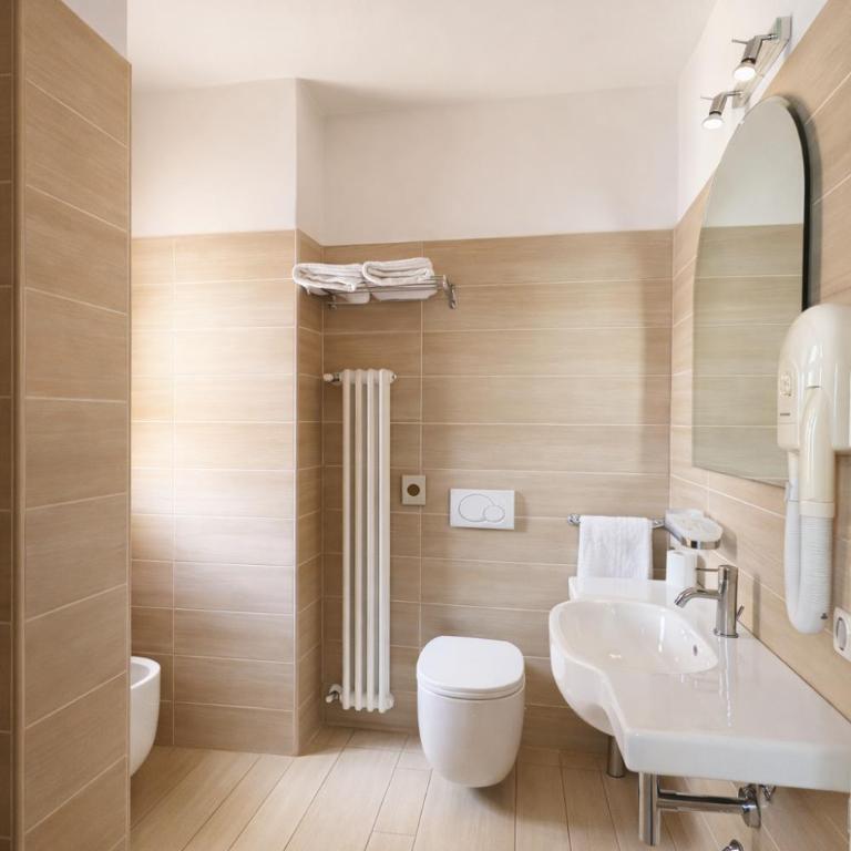 Hotel Fiamma & SPA Cesenatico - Camera Tripla - 5