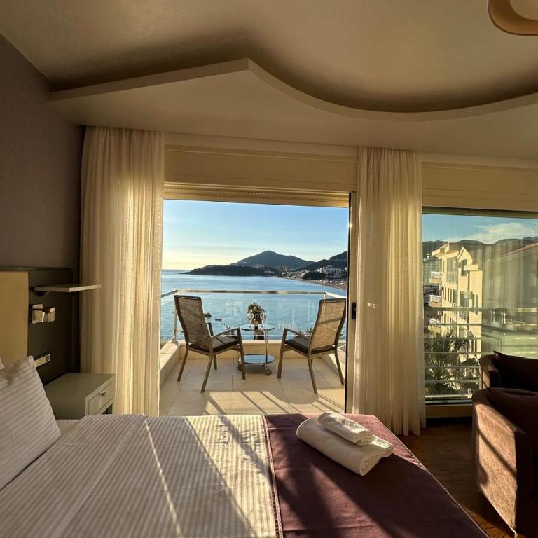 Meridian Hotel - Dvokrevetna soba sa Bračnim Krevetom ili Zasebnim Krevetima, Balkonom i Pogledom na More - 9