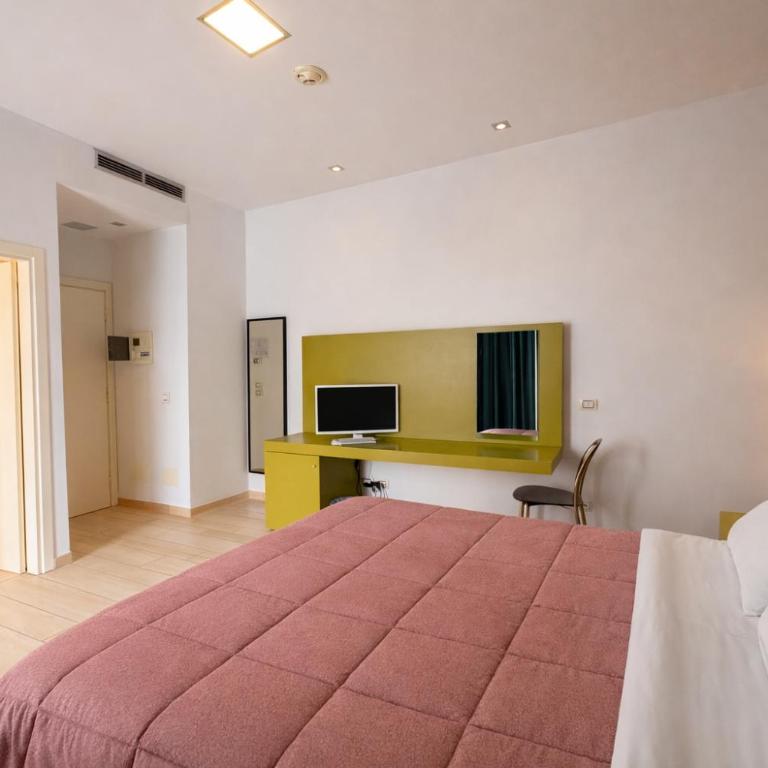 Hotel Fiamma & SPA Cesenatico - Chambre Double avec Balcon - 5