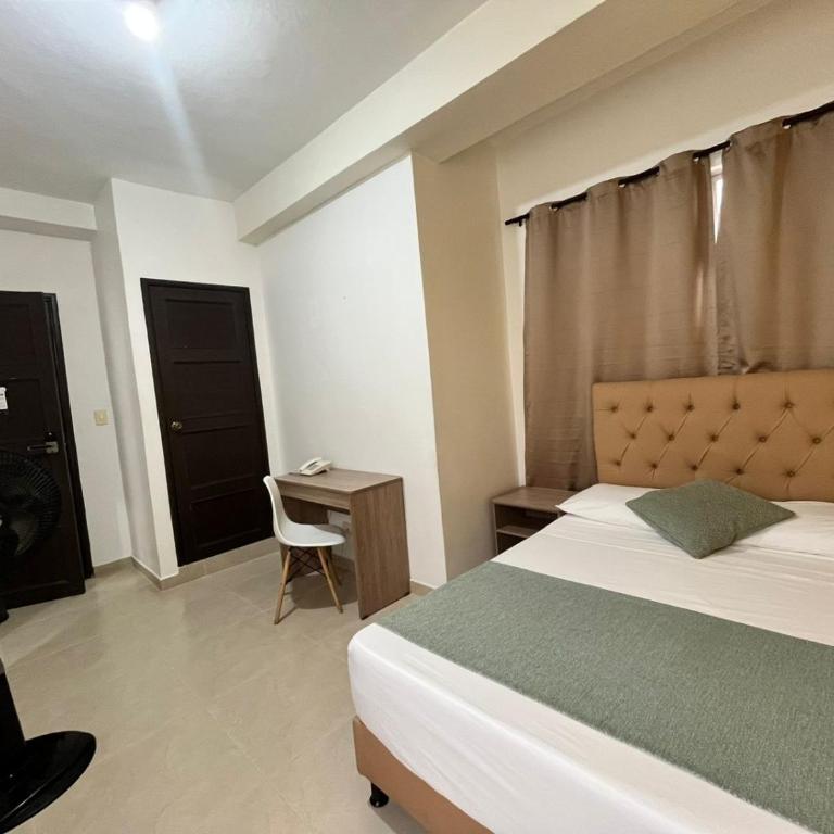 HOTEL CATALUÑA - SOLUCIONES HOTELERAs - King Room - 5